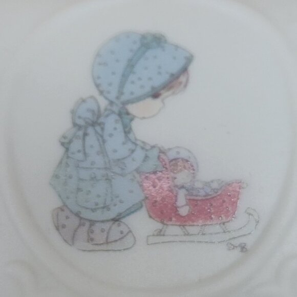 Precious Moments January Birthstone Hope Chest Gift Box - Picture 12 of 12